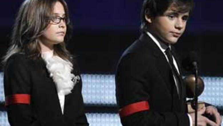 Jackson's children receive his Lifetime Grammy