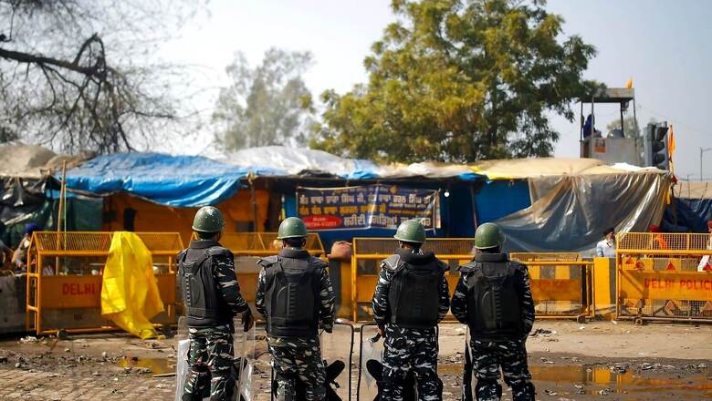 Member of Nihang Sikhs Surrenders Before Police In Singhu Lynching Case, Detained
