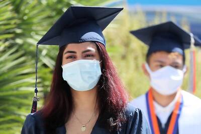 As More US Colleges Stay Online to Contain Coronavirus, Students Demand Tuition Cuts