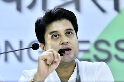 Like His Father 30 Years Ago, Jyotiraditya Scindia Misses Out on CM's Post
