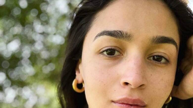 Alia Bhatt STUNS All With Her No Makeup Selfie, Fans Call Her 'Sunshine' | Photo