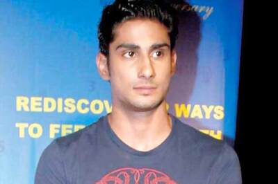 Prateik is excited to play with guns in 'Issaq'