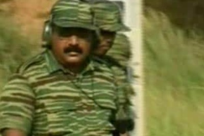 Tamil civilians cross over, Prabhakaran still at large