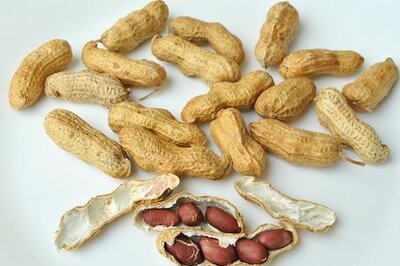 How to Eat Peanuts