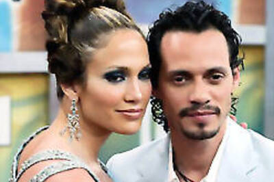  JLo, hubby taking care of twins 'in shifts'