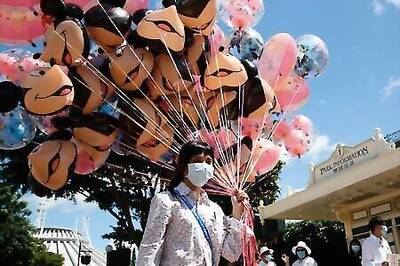 Hong Kong To Open Bars, Pools And Theme Parks After Mass Testing