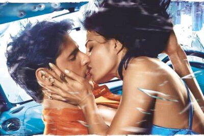 Sidharth Malhotra, Jacqueline Fernandez to Bring Back 'Disco' Song in A Gentleman