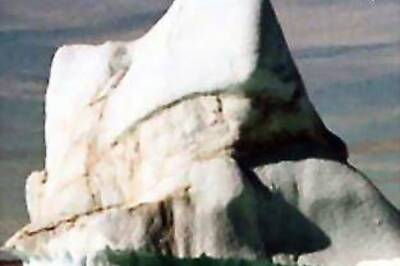Rare iceberg spotted off island south of Australia