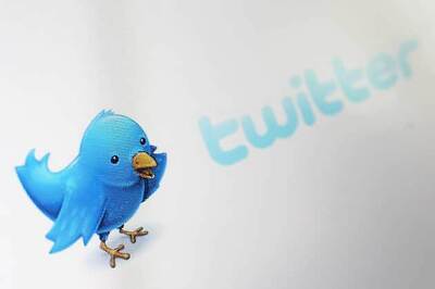 Twitter to replace copyright violating tweets with takedown notice