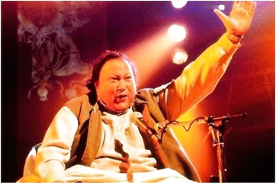 Nusrat Fateh Ali Khan Birth Anniversary: Here are His 5 Timeless Classics