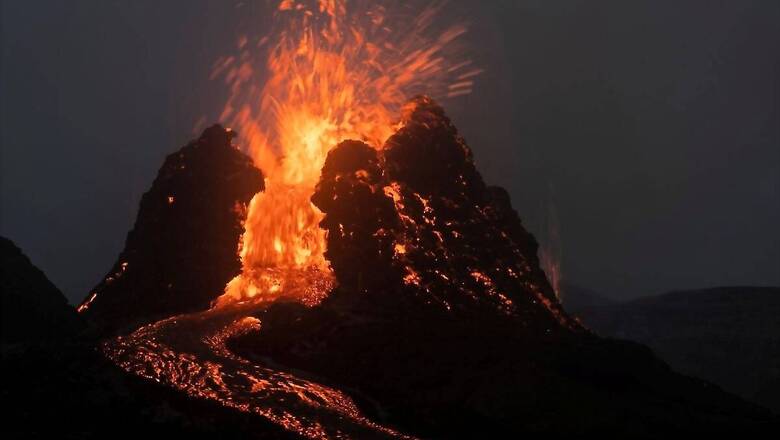 Massive Explosion Rocks St. Vincent as Volcano Keeps Erupting on the Eastern Caribbean Island