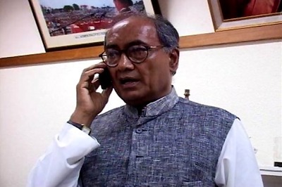 Digvijaya willing to contest 2014 Lok Sabha poll
