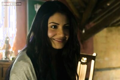 Virat Kohli's 'love' Anushka Sharma turns bride for a commercial