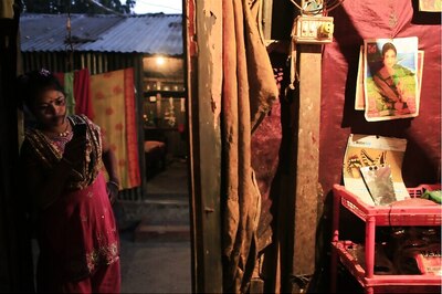 Finally, Sex Workers in One of Bangladesh's Biggest Brothels to Receive 'Honourable' Islamic Funeral