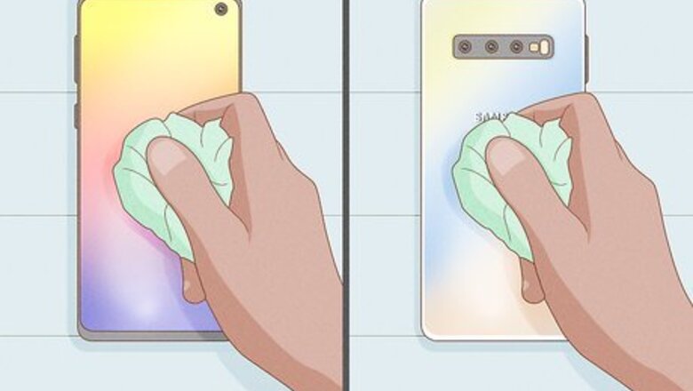 How to Clean Samsung Galaxy S10
