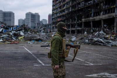 Russian Forces in 'Rapid Retreat' from Northern Areas, Says Ukrainian Presidential Adviser
