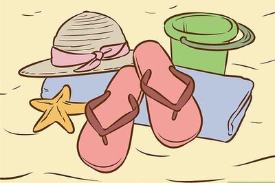 How to Take Beach Themed Engagement Photos