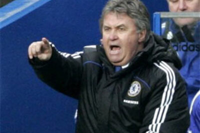 Hiddink modest over Chelsea performances