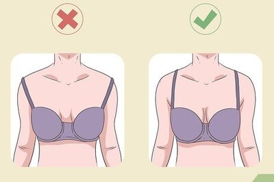 How to Show Cleavage With Small Breasts