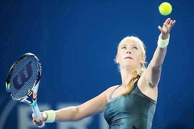 Azarenka beats Lisicki to enter Brisbane quarter-finals