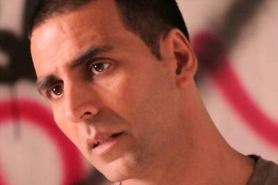 Akshay's 'Oh My God' suit on auction for charity