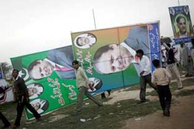 Nawaz put under house arrest, challenges Zardari