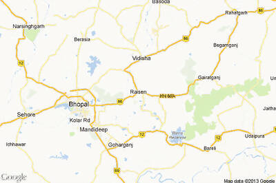Raisen: 6 killed, 4 injured as vehicle overturns near Begumganj town