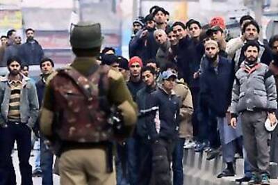 Kashmir is the issue: Pak tells India