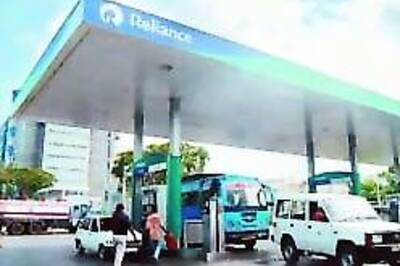 RIL cuts petrol, diesel prices by Re 1