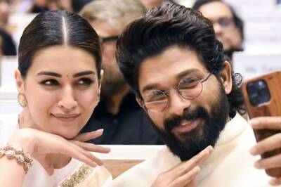 Allu Arjun and Kriti Sanon Recreate Iconic Pushpa Pose at National Film Awards Ceremony, See Photo