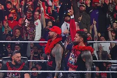 WWE Raw Results: Legends Return, Usos Defend Tag Team Title; Seth Rollins Vs Gunther