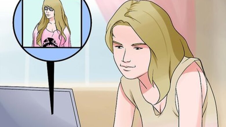 How to Flirt With a Guy Online