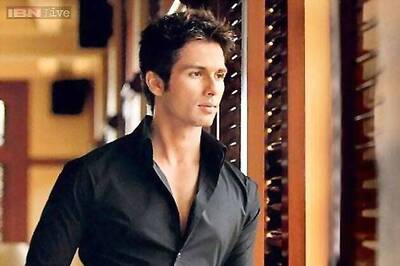 Despite the failure of 'Mausam', Shahid had 18 film offers