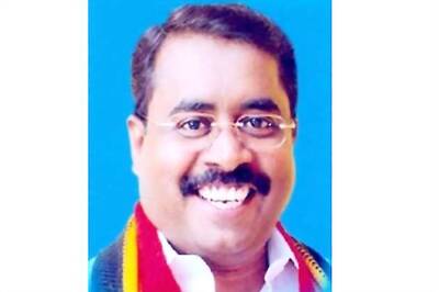 Tamil Nadu: DMDK members evicted from Assembly