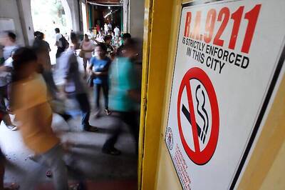 Woman doctors invent 'Smoker Lung model' to create awareness