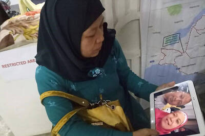 'I can't go Out': Texting For Help From Islamist-occupied Philippines City