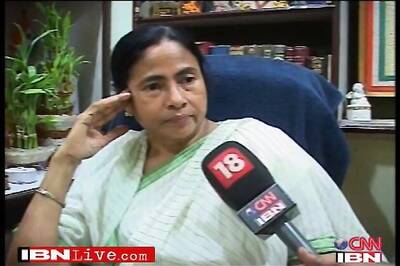 Mamata Banerjee invites Barack Obama to Kolkata