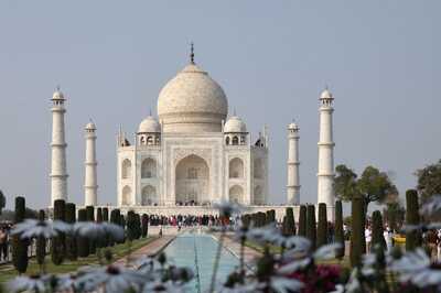 International Yoga Day: Pay No Entry Fee to Visit Taj Mahal, Agra Fort Today
