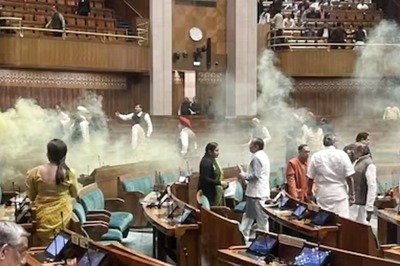 Parliament Probe : Delhi Police Takes Accused to India Gate, Sadar Bazar