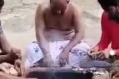 In Rajasthan’s Diwandi Village, Youths Performs Havan And Pray For Rains