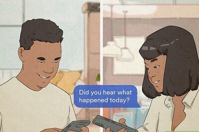 How to Send a Casual Text to a Guy