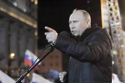 Thousands of Russians challenge Putin's election win