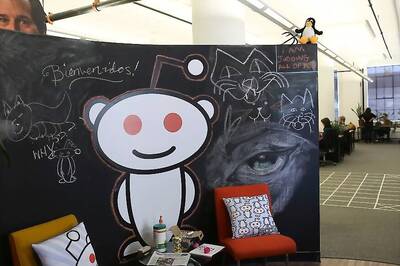 Reddit Bans Popular Pro-Trump Forum For Violating Its Hate Speech Policies