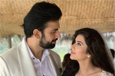 'Waiting for God’s Direction': Charu Asopa's Cryptic Response on Relationship Status with Rajeev Sen