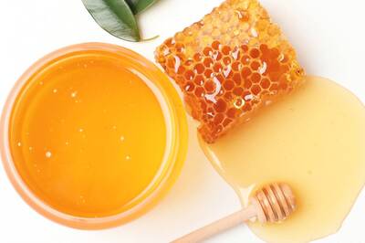 Do You Start Your Day With Honey and Warm Water? Ayurvedic Expert Claims It's Harmful for Your Health
