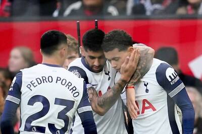 Premier League: Tottenham Hit Three Past 10-man Manchester Untied at Old Trafford