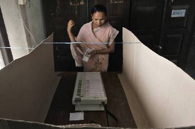 Elections: How an Electronic Voting Machine Works