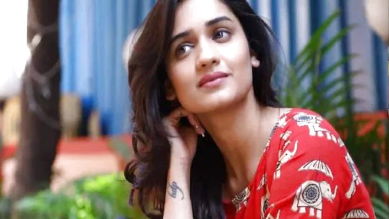 Hruta Durgule to Appear on Thipkyanchi Rangoli For Promotion of Her Debut Movie