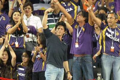 Let Shah Rukh Khan enter Wankhede: Raj Thackeray
