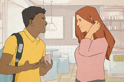 How to Woo an Older Woman: 18 Tips for Winning Her Over